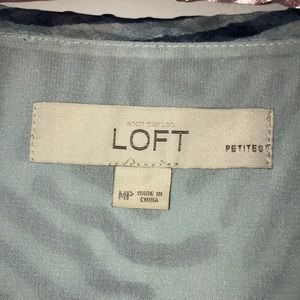 Classy Anne Taylor Loft Blouse 👚